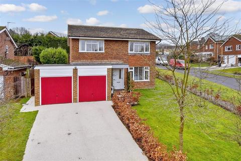 4 bedroom detached house for sale, Hunters Way, Uckfield, East Sussex