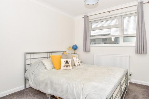 4 Alen Square, Staplehurst, Tonbridge, TN12 0SB