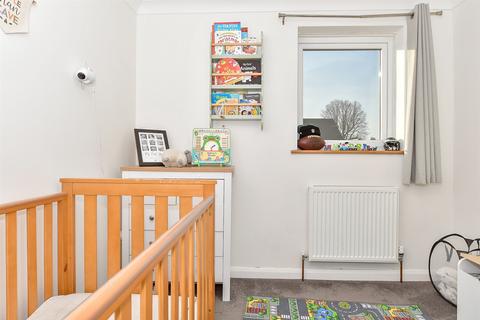 4 Alen Square, Staplehurst, Tonbridge, TN12 0SB