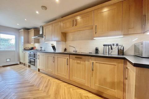 7 Summit House Close, Woodcote, Reading, RG8 0QZ