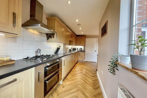 7 Summit House Close, Woodcote, Reading, RG8 0QZ