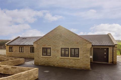 3 bedroom detached bungalow for sale, Scholebrook Lane, Bradford BD4