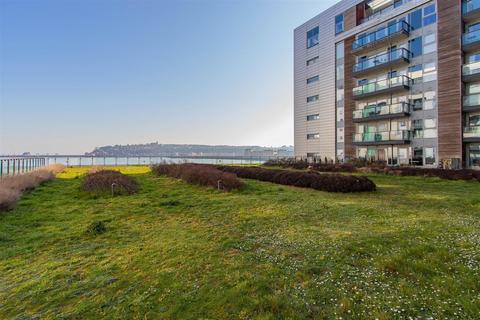 2 bedroom apartment for sale, Ferry Court, Cardiff CF11