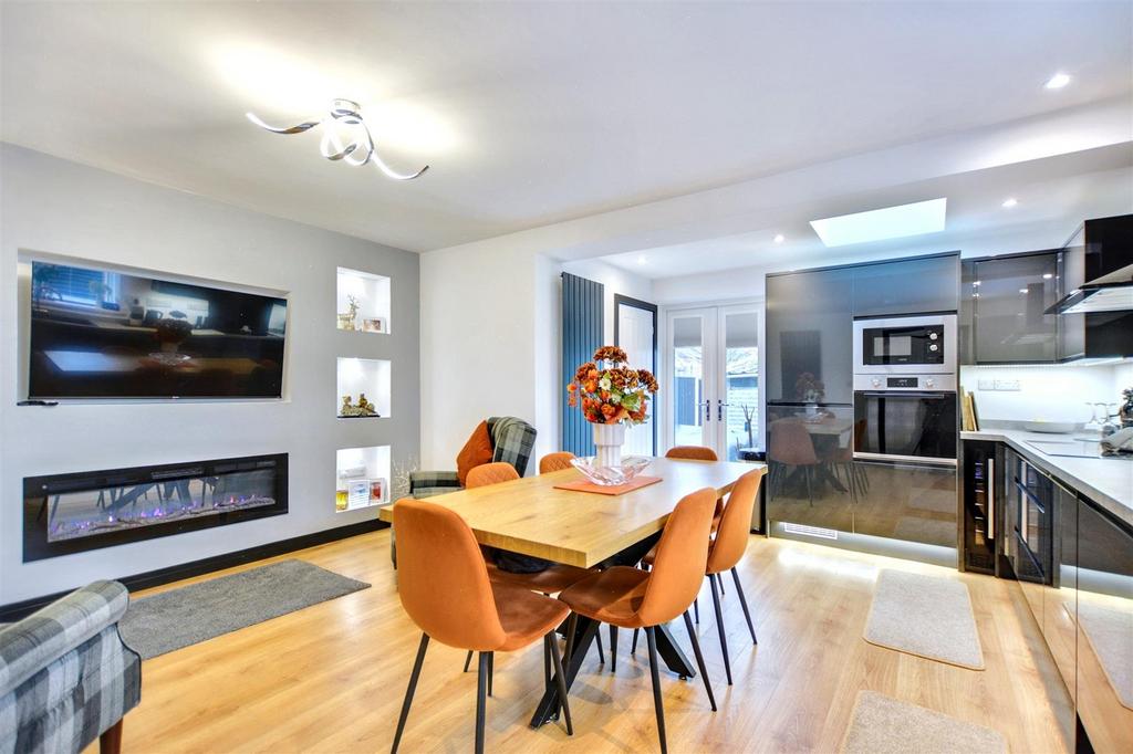 Kitchen Diner 1.jpeg