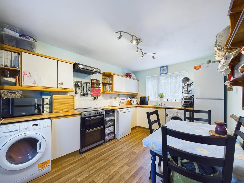 Cam01338 g0 pr0087 still003