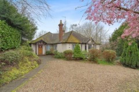 5 bedroom detached house to rent, The Drive, Rickmansworth