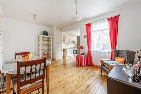24 Lawrence Road, London, W5 4XH