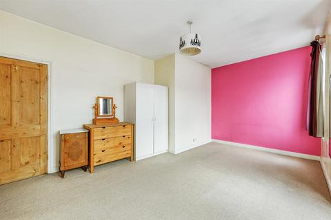 24 Lawrence Road, London, W5 4XH