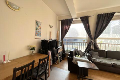 1 bedroom ground floor flat to rent, Harrison Bell House 2a Oak Crescent, London E16