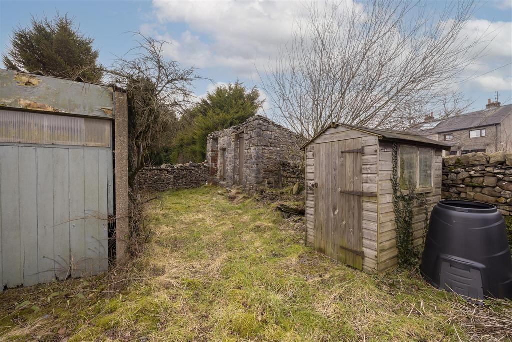 Divorced Garden &amp; Parking
