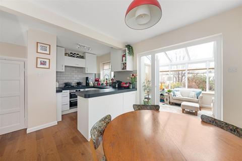 3 bedroom end of terrace house for sale, Montpelier Road, Purley CR8