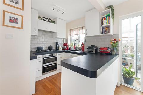 3 bedroom end of terrace house for sale, Montpelier Road, Purley CR8