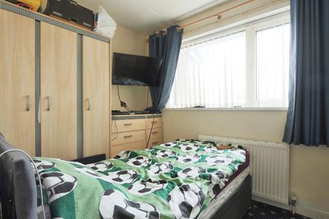 2 bedroom terraced house for sale, Downfield Avenue, Hull, HU6 7XE