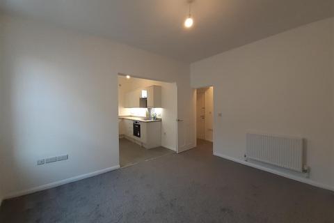 2 bedroom flat to rent, North Street