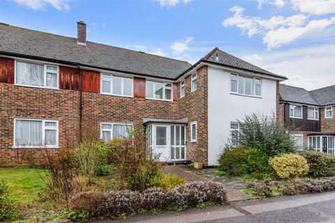 2 bedroom maisonette for sale, Courtlands Crescent, Banstead