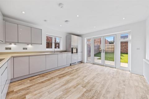 3 bedroom semi-detached house for sale, Carolean Avenue, Bedford MK44