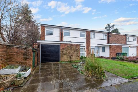 4 bedroom end of terrace house for sale, The Gables, Banstead