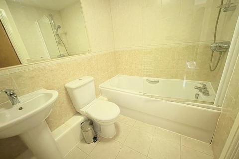 2 bedroom flat to rent, Londo, SE1