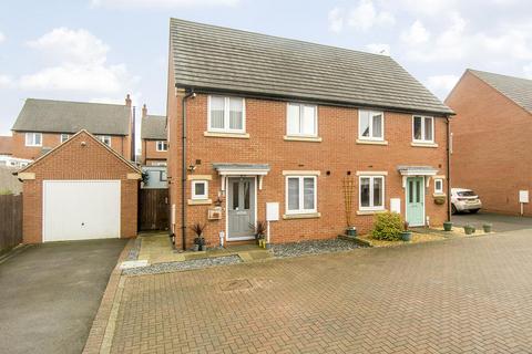 3 bedroom semi-detached house for sale, Daisy Close, Lutterworth