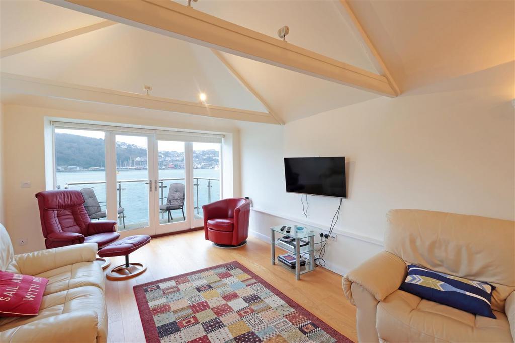 Living Room4.jpg