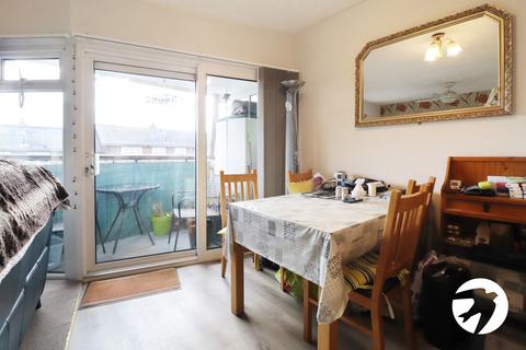 2 bedroom flat for sale, Albert Road, Belvedere, DA17