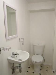 1 bedroom flat to rent, Hammersmith Road, London W14