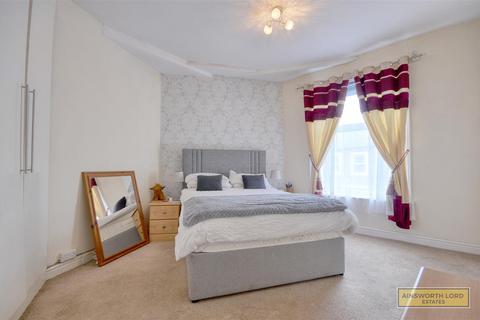 3 bedroom end of terrace house for sale, Nutter Road, Accrington