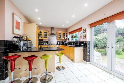 5 bedroom semi-detached house for sale, St. Georges Avenue, Emerson Park