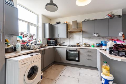 3 bedroom end of terrace house for sale, Soothill Lane, Soothill, WF17