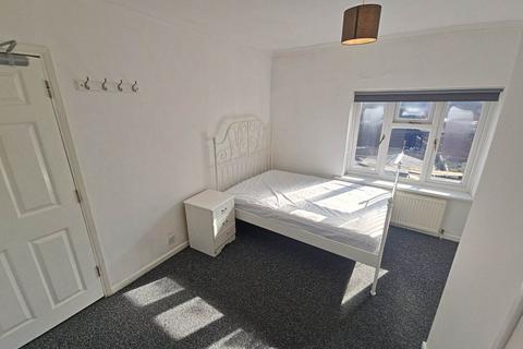 undefined, Holberton Road, Reading RG2