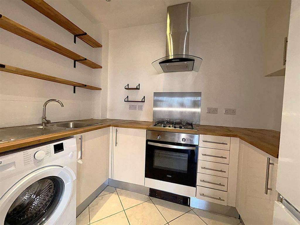 Fitted kitchen