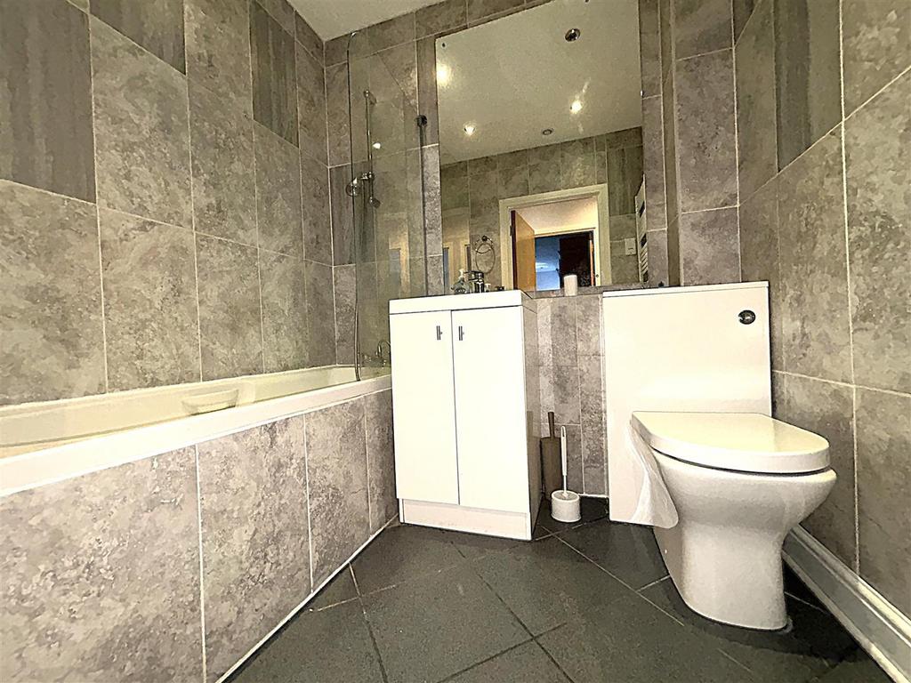 Family bathroom