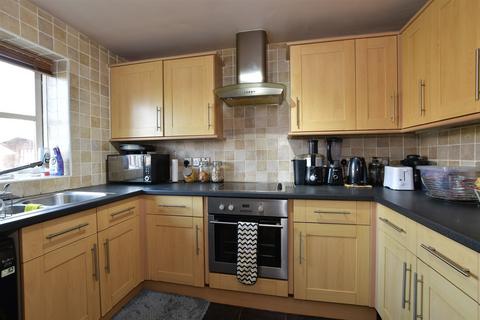 21 Palliser Drive, Rainham, RM13 9TG