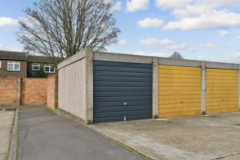 2 bedroom end of terrace house for sale, Woodrush Way, Chadwell Heath, Essex