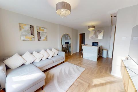 2 bedroom apartment for sale, Redwood Way, Yeadon