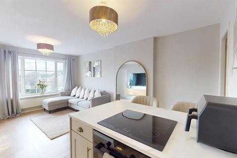 2 bedroom apartment for sale, Redwood Way, Yeadon