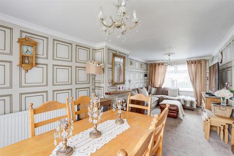 4 bedroom end of terrace house for sale, Clarewood Grove, Clifton NG11