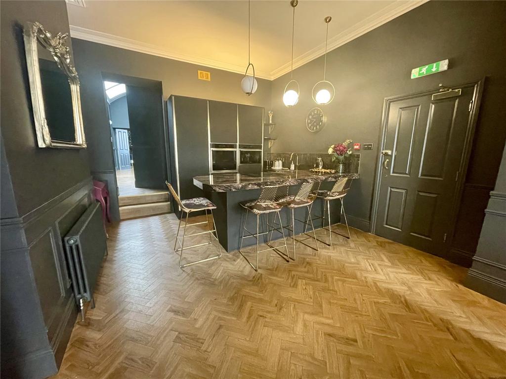 Kitchen/Dining