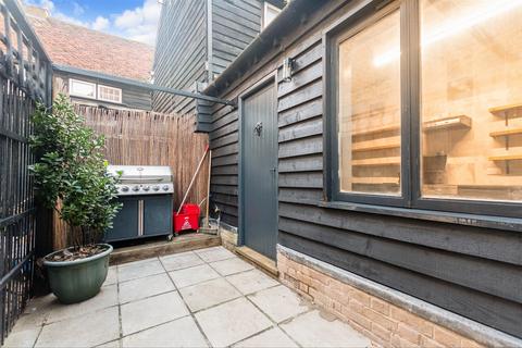 2 bedroom ground floor maisonette for sale, Sun Street, Waltham Abbey, Essex
