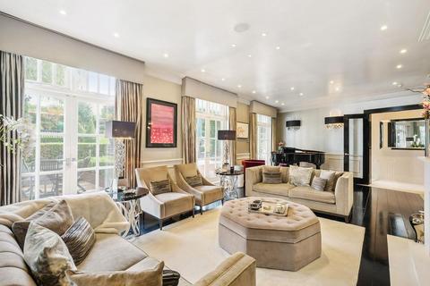 8 bedroom detached house to rent, Sheldon Avenue, Highgate, N6