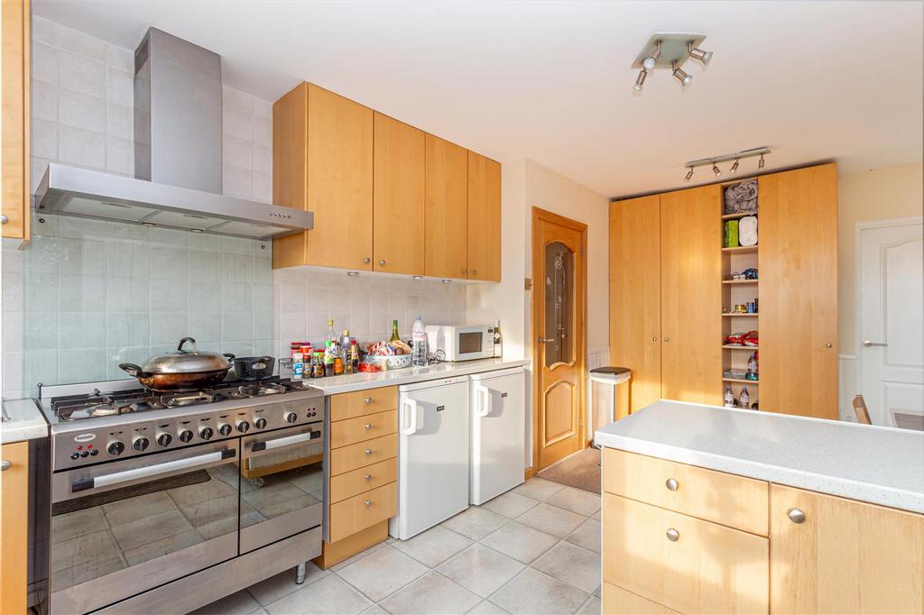 Kitchen-4.jpg