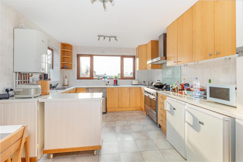 Kitchen-2.jpg