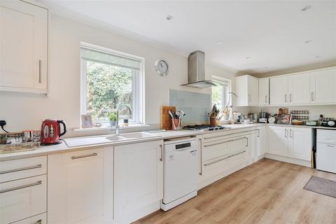 5 bedroom detached house for sale, Truro