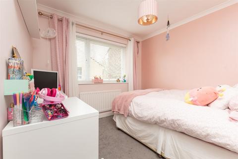 24 Olivers Mill, New Ash Green, Longfield, DA3 8RE