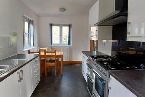 2 bedroom link detached house for sale, Wellfield Court, Matlock DE4