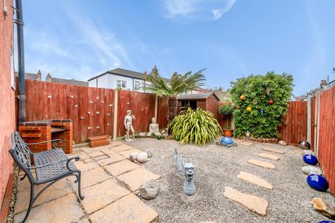 3 bedroom terraced house for sale, Hilldrop Road, Bromley