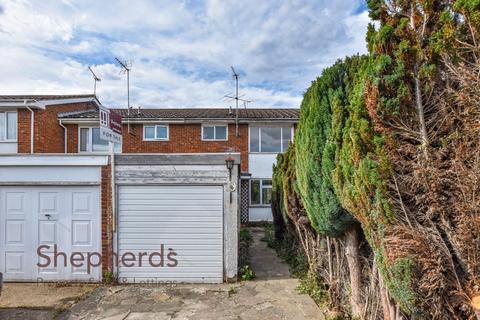 3 bedroom terraced house for sale, Beechfield, Hoddesdon EN11