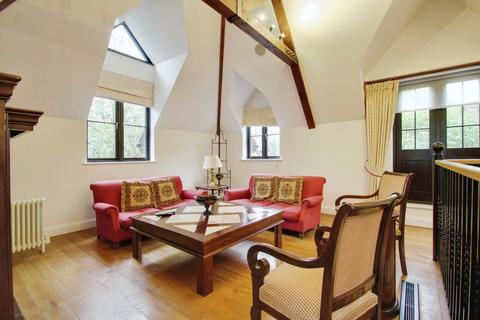 undefined, Ferry Lane, Staines-upon-Thames TW19
