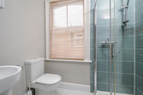 3 bedroom flat to rent, Thorndean Street Earlsfield SW18