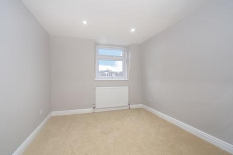 3 bedroom flat to rent, Thorndean Street Earlsfield SW18